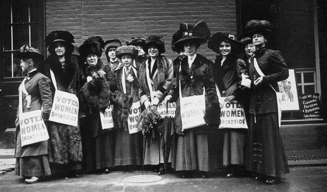 Nace el termino de Sufragistas