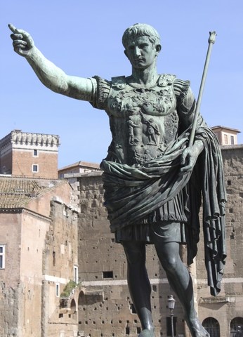 Octavi August es proclama emperador