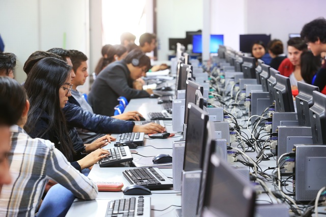 Se constituyó el Instituto el Instituto Latinoamericano de Comunicación Educativa .