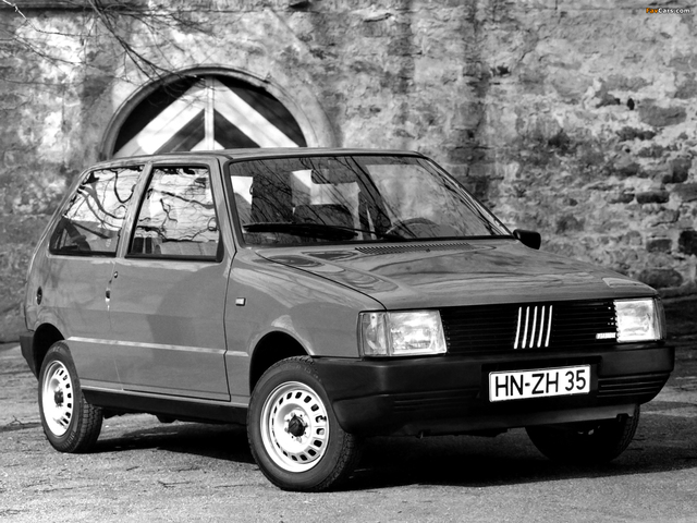 Дебютировал Fiat Uno в Женеве