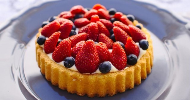 Pastel mostachón de fresa