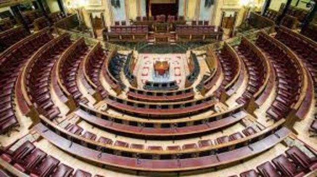 el Parlamento prohibió las asociaciones laborales y sus actividades fueron consideradas ilegales