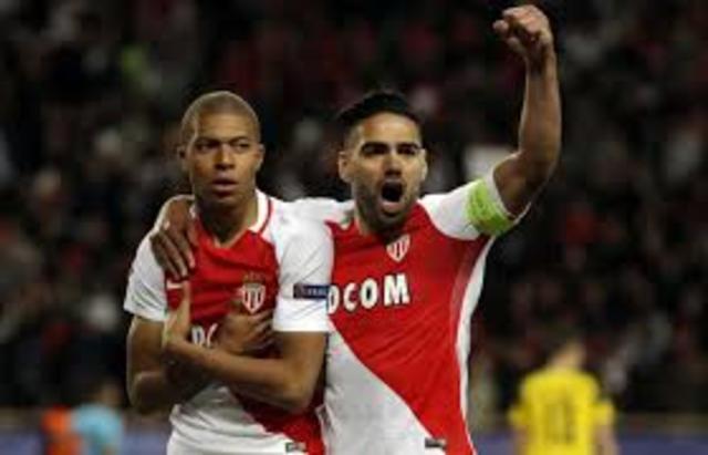 DEBUT EN EL  A. S. Mónaco