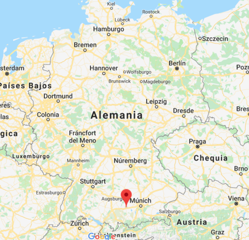 Hitler empieza a escribir "Mi Lucha" - Alemania