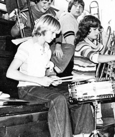 Cobain had his first contact with drugs (marijuana)