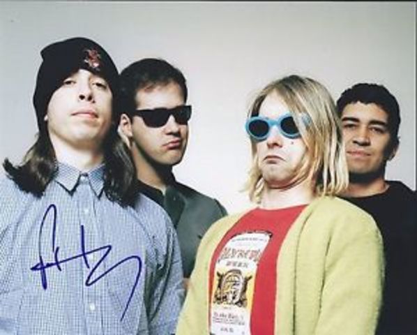 Pat Smear joined Nirvana as second guitarist