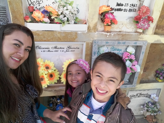 VISITAMOS LA TUMBA DE MI VISABUELO