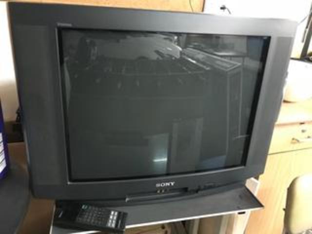 Televisión, teléfono fijo, cámara de fotos y vídeos