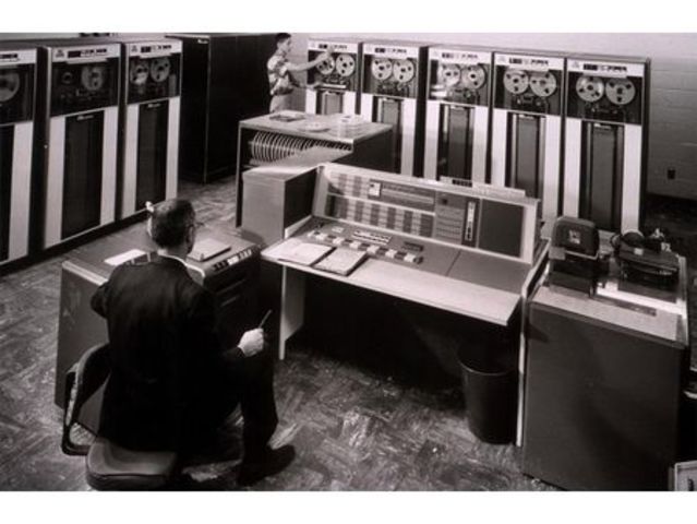 Revolución del ordenador (Segunda generación)