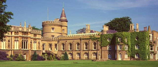Horace Walpole, Strawberry Hill House, 1749-1776