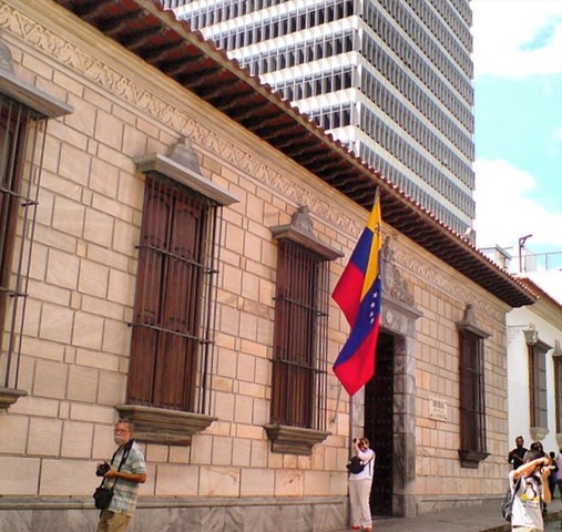 Bolívar se va de casa