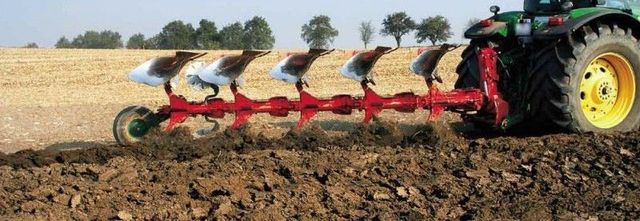 El Arado De Vertedera Siglo XVIII