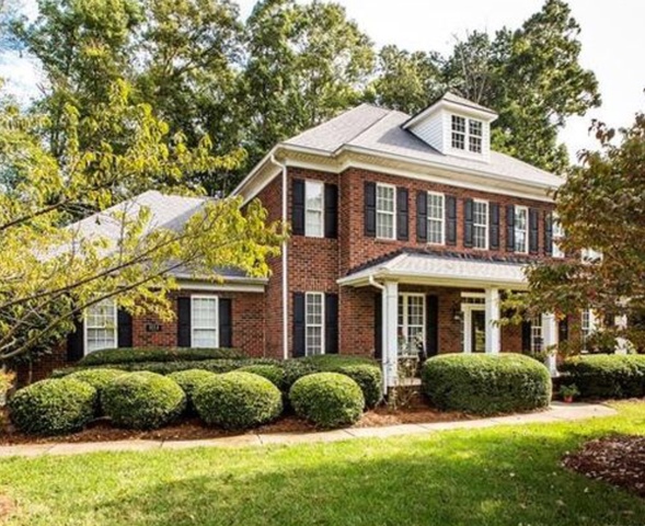 Mi familia y yo nos mudamos de vuelta a los Estados Unidos y compró una casa en Matthews NC