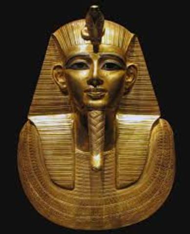 Menes becomes the first pharoah of Egypt