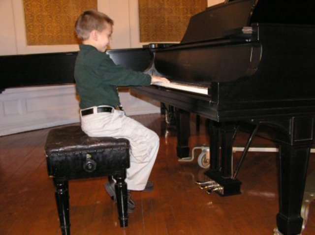 Primer recidal de Piano. Jugue "The Final Countdown"