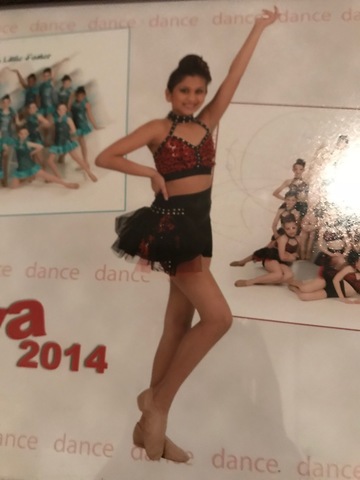 Mis padres me puso en las clases de bailar.