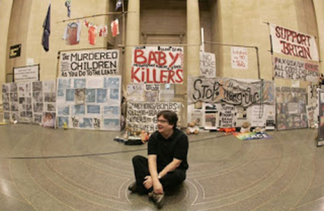 Mark Wallinger wins Turner prize