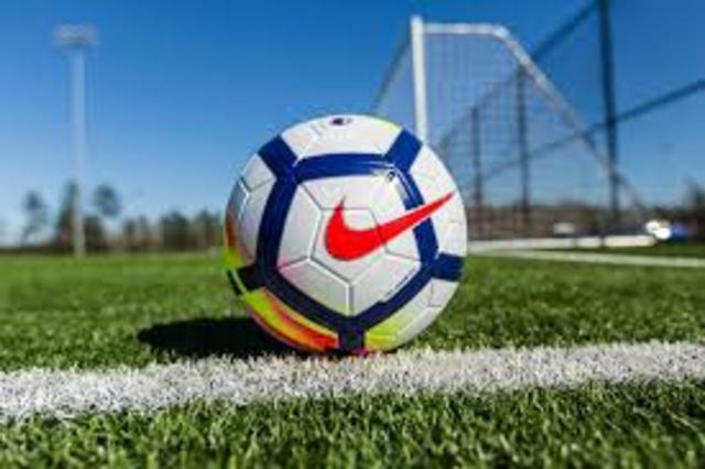 Yo recibí mi primer balón de fútbol