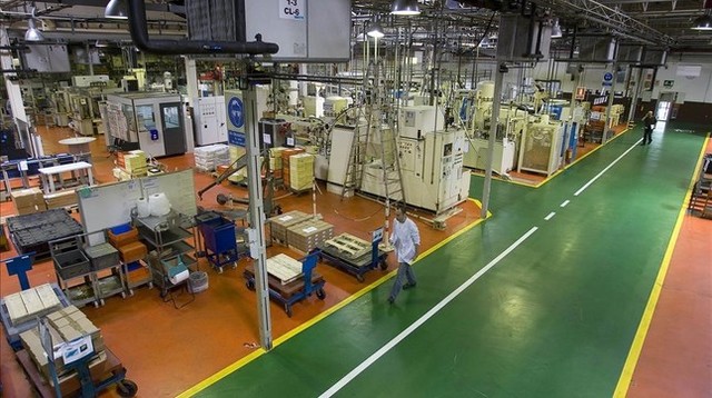 LA LOGÍSTICA EN ESPAÑA EN LA DÉCADA DE LOS 90 CEL.