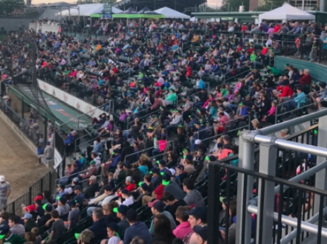 Hart Impresses on Opening Night