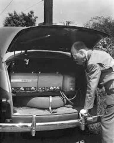 EL PRIMER SERVICIO TELEFÓNICO MÓVIL COMERCIAL