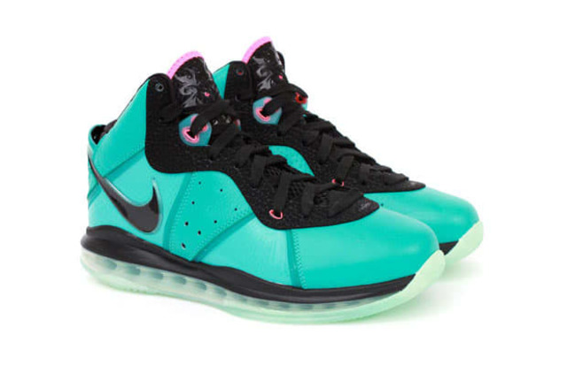 2010 - Nike LeBron 8