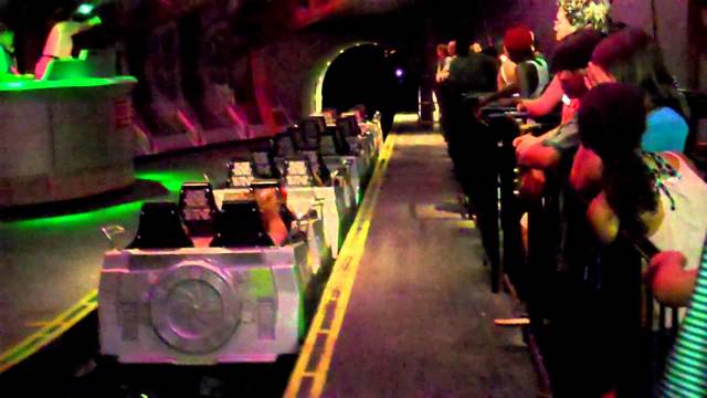 Kings Dominion's Flight of Fear