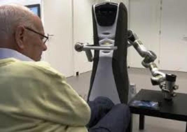 Robot que ayuda ancianos