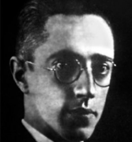 Agustín F. Cuenca. El prosista, el poeta de transición