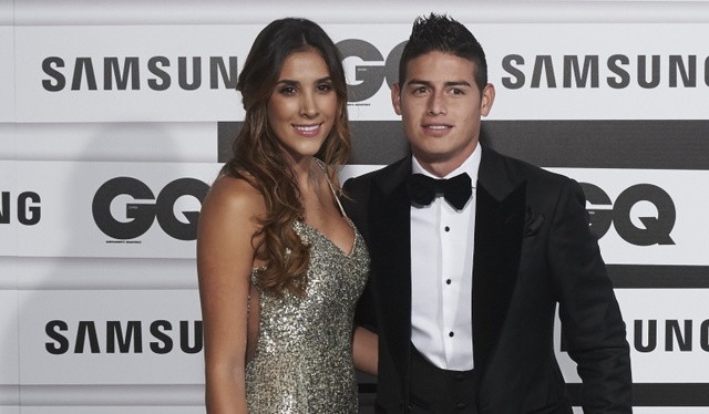 Su esposa se llama daniela ospina