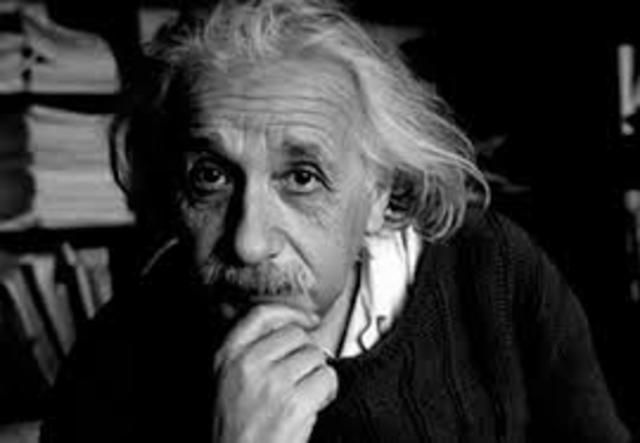 Albert Einstein: 3 E = mc ^ 2 (1905) Física