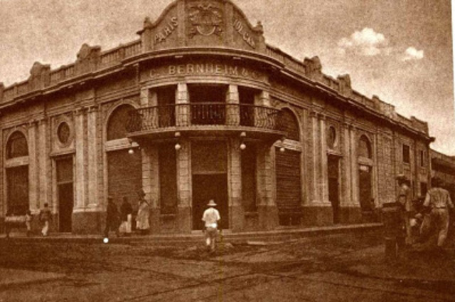 Primer intento de conformar bancos en El Salvador