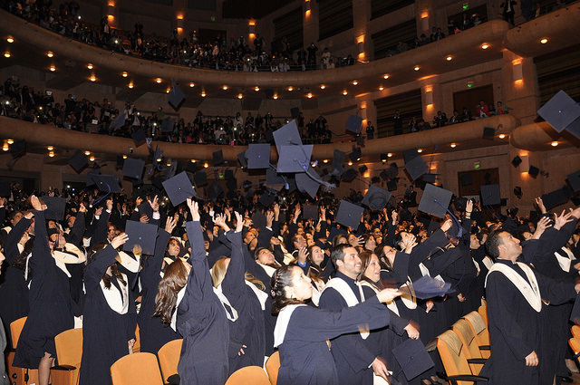 UVD Gradua a 91 madres comunitarias