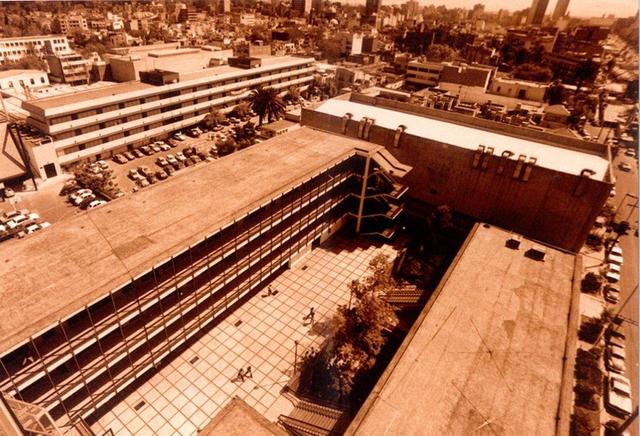 Inicia la Escuela Mexicana de Medicina