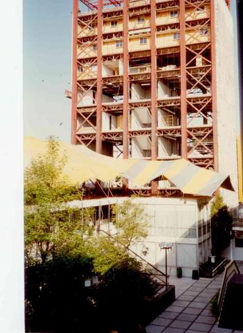 Construcción de la Torre Administrativa