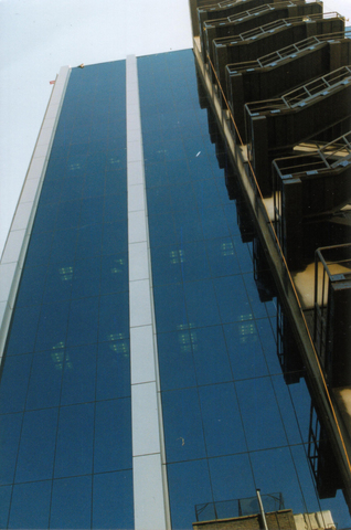 Fachada de la Torre Administrativa o edificio 1D