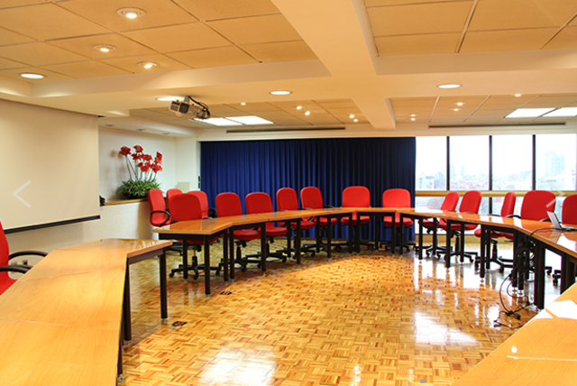 Sala de juntas, 8o piso