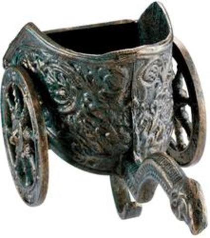 The Assyrians begin to use iron and chariots