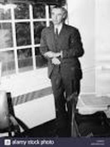 Robert Oppenheimer (1904 – 1967)