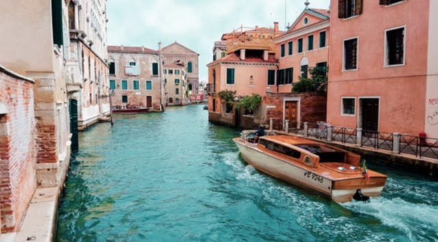 mi familia y yo fuimos a Italy por una vacation