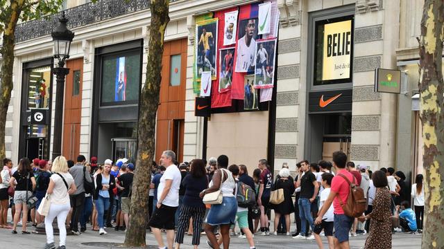 NIKE Total Sales Revenue increasing