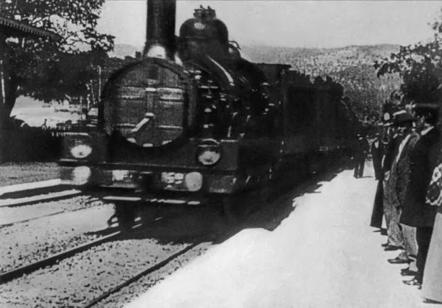 La llegada del tren a la estación (Los hermanos lumière)