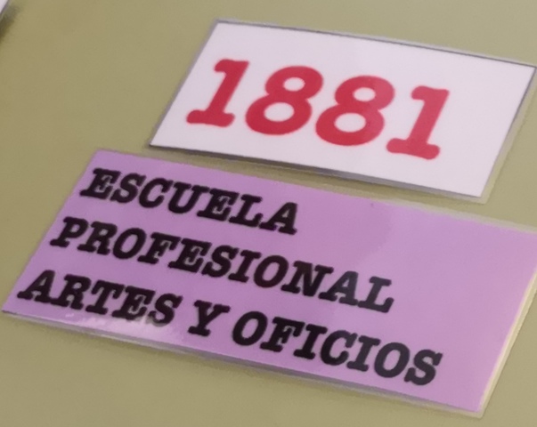 ESCOLA PROFESSIONAL ARTS I OFICIS