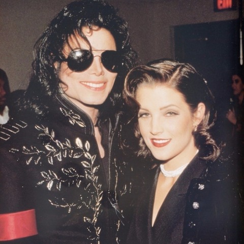 Jackson marries Lisa Marie Presley