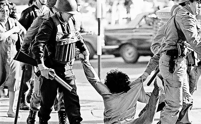 Creación de la Triple A