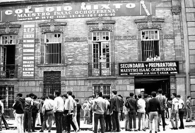 Enfrentamiento vocacionales y UNAM