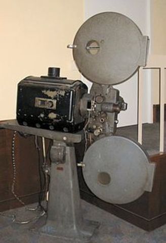 Proyector de cine "Victoria 5"