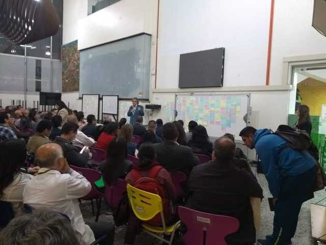 IV - Conversatorio con Instructores contratistas de la jornada de la tarde.