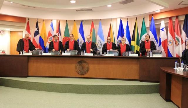 Trabajo en alguna Corte Internacional