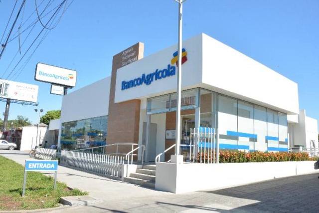 Adquisición de Banco Agrícola y Banco Cuscatlán por extranjeros